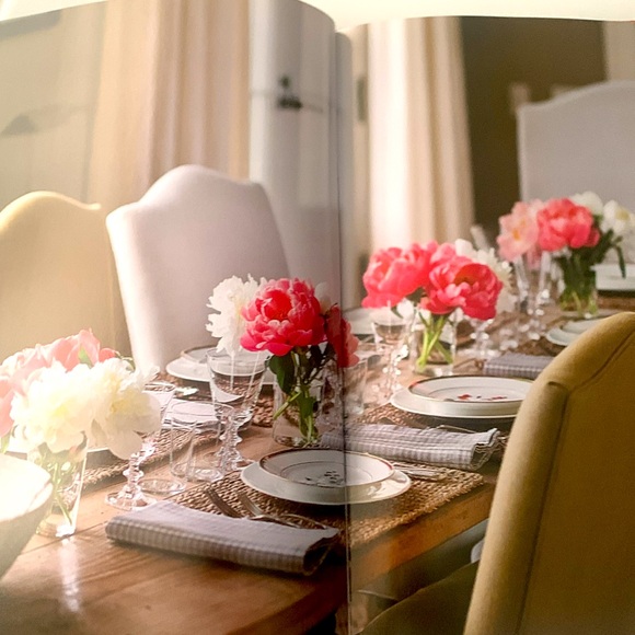 BAREFOOT CONTESSA COOKBOOK - Picture 6 of 6